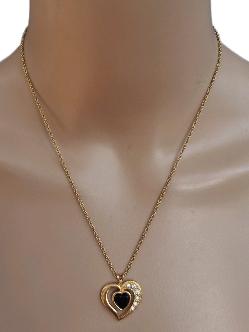 Vintage Avon Black Heart Pendant Necklace Gold Tone Rhinestones 80s 90s